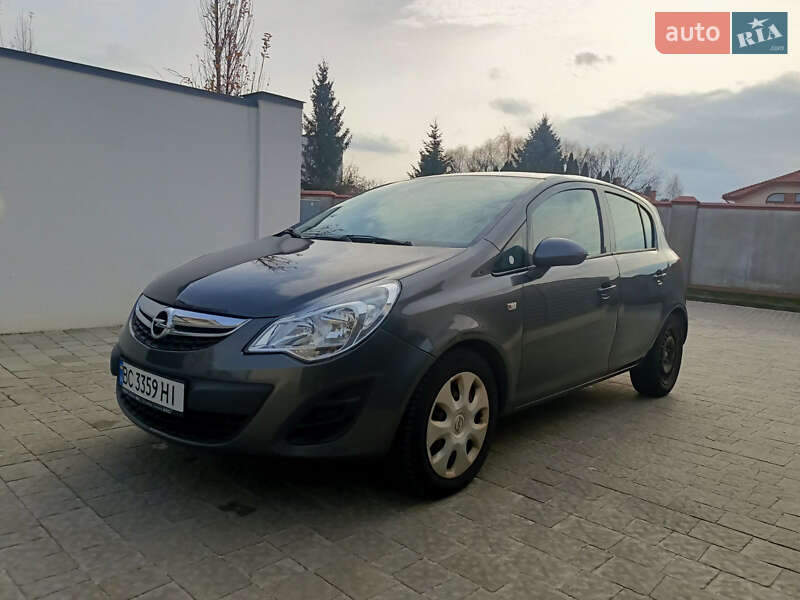 Хэтчбек Opel Corsa 2011 в Городке