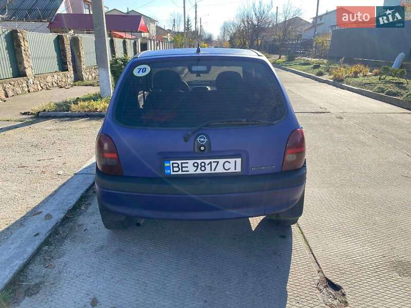 Хетчбек Opel Corsa 1999 в Первомайську