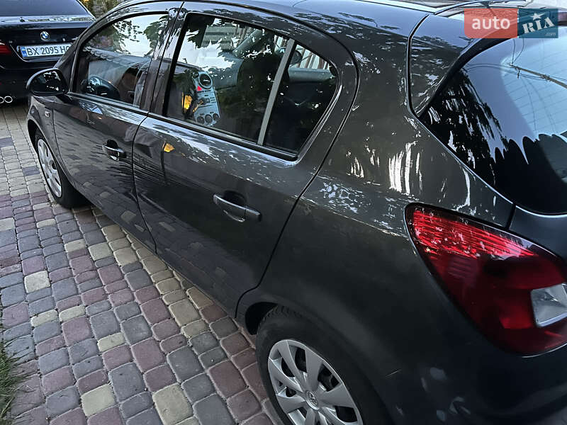 Хетчбек Opel Corsa 2012 в Вінниці