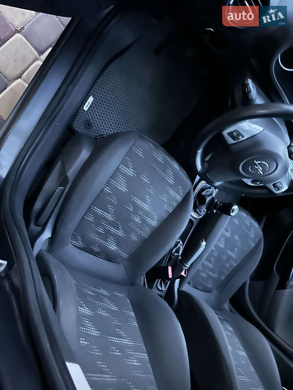 Хетчбек Opel Corsa 2012 в Вінниці