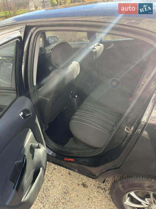 Хетчбек Opel Corsa 2010 в Львові фото 9 Хетчбек Opel Corsa 2010 в Львові