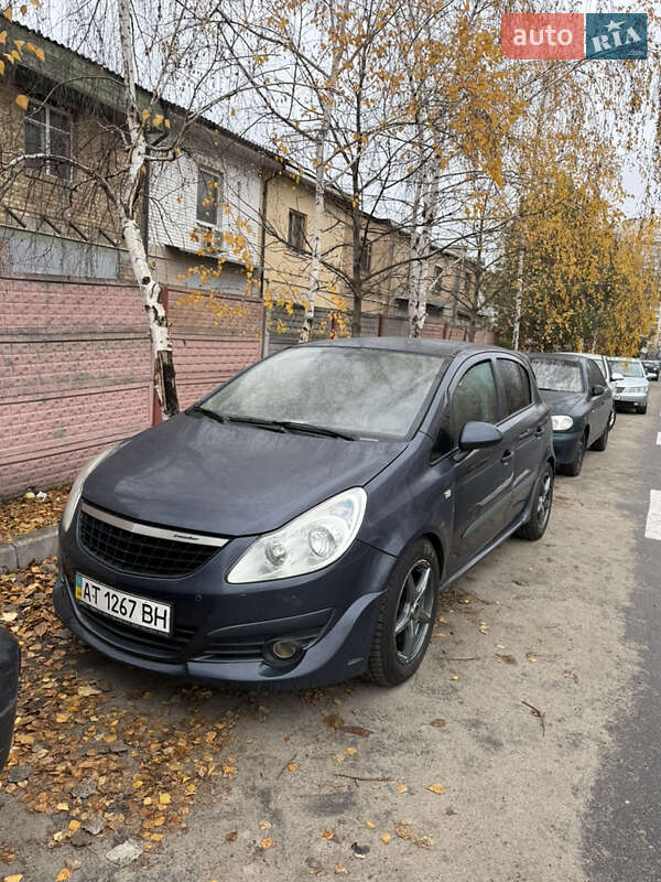 Хэтчбек Opel Corsa 2007 в Киеве