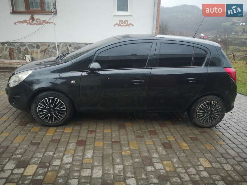 Хэтчбек Opel Corsa 2012 в Коломые