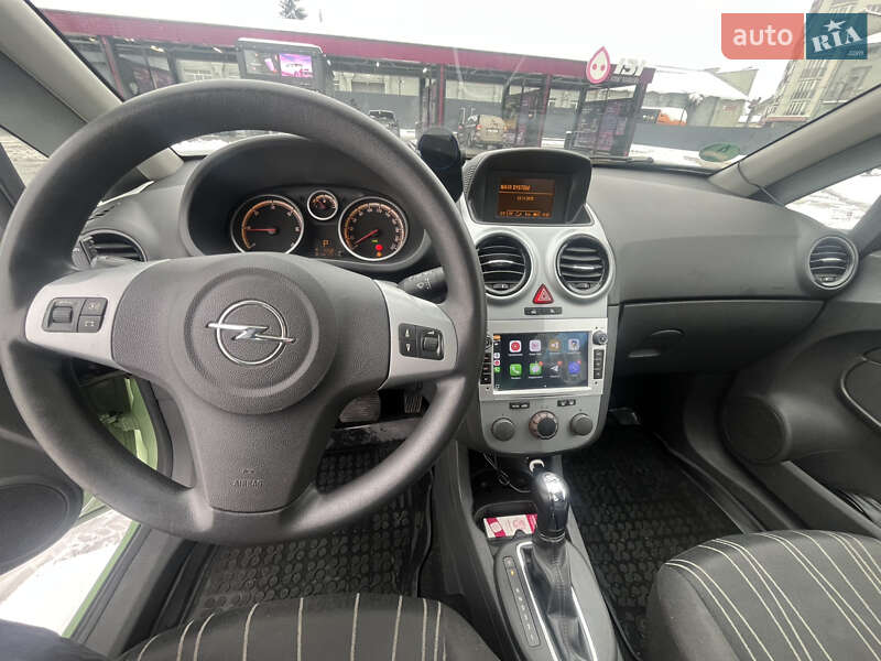 Хэтчбек Opel Corsa 2008 в Львове
