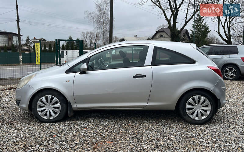 Хэтчбек Opel Corsa 2010 в Коломые