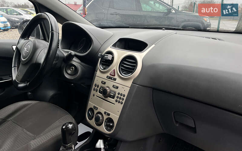 Хэтчбек Opel Corsa 2010 в Коломые