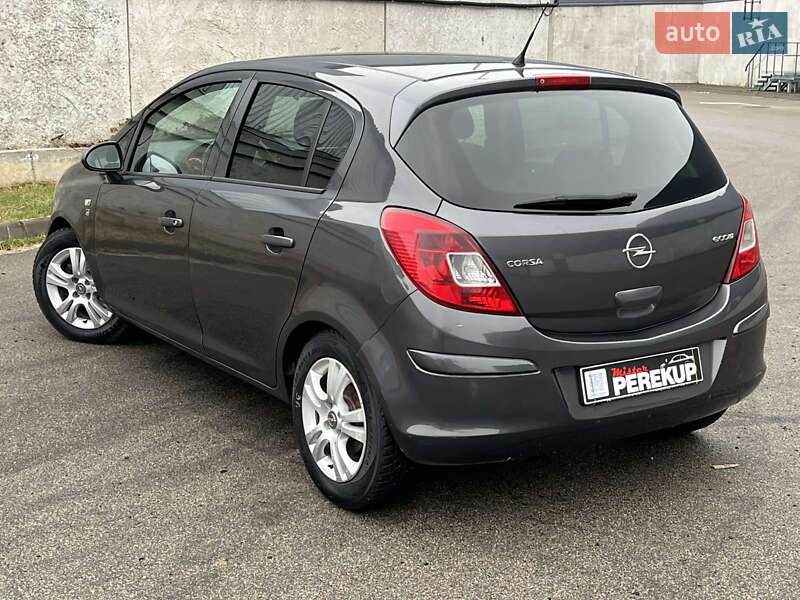 Хетчбек Opel Corsa 2010 в Києві