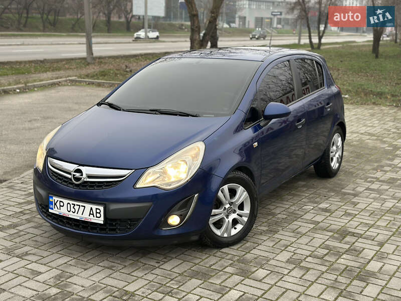 Хетчбек Opel Corsa 2012 в Запоріжжі