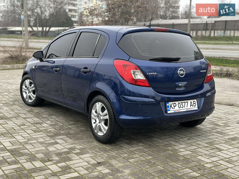 Хетчбек Opel Corsa 2012 в Запоріжжі