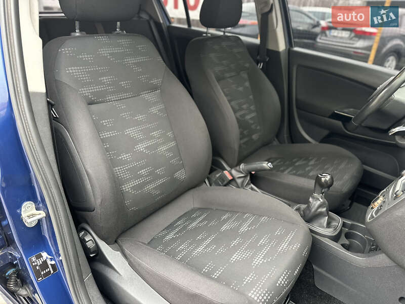 Хетчбек Opel Corsa 2012 в Запоріжжі