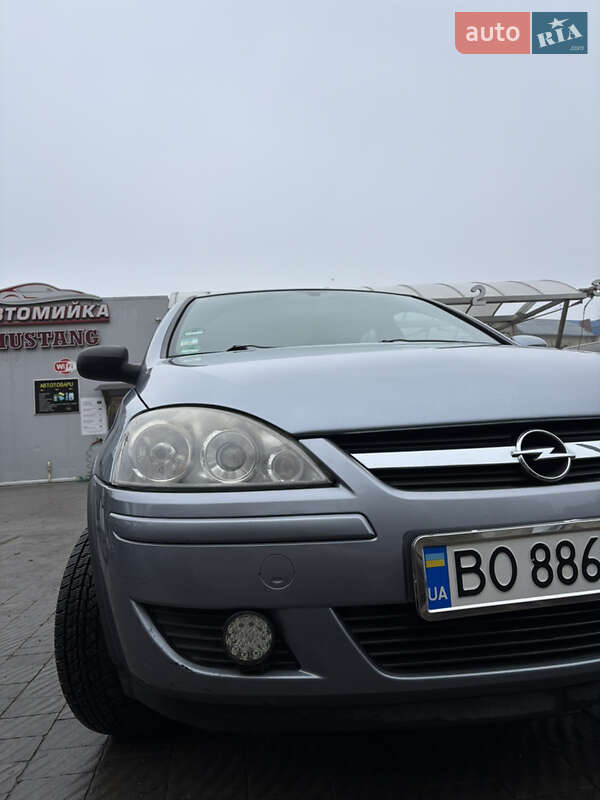 Хэтчбек Opel Corsa 2005 в Тернополе
