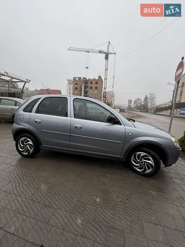 Хэтчбек Opel Corsa 2005 в Тернополе