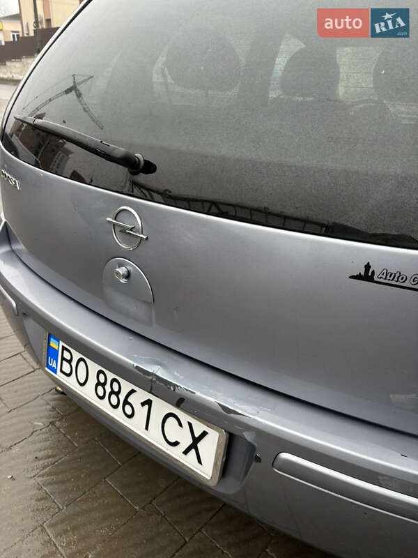 Хэтчбек Opel Corsa 2005 в Тернополе