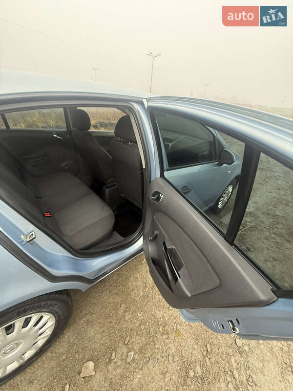 Хэтчбек Opel Corsa 2008 в Львове