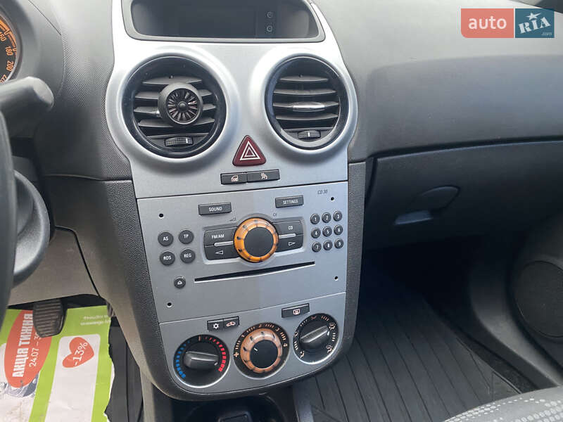 Хетчбек Opel Corsa 2011 в Коломиї