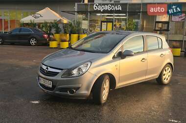 Хэтчбек Opel Corsa 2010 в Тернополе