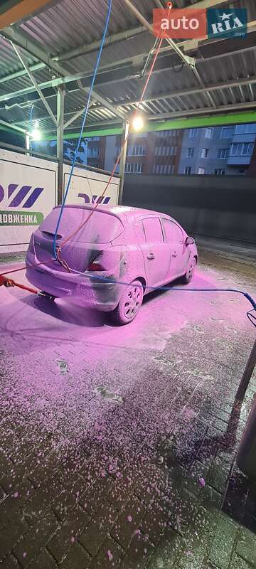 Хэтчбек Opel Corsa 2010 в Тернополе