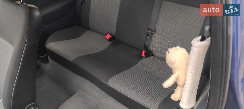 Хетчбек Opel Corsa 2005 в Монастириській