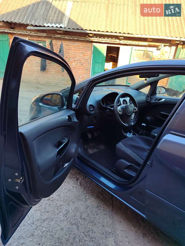 Хэтчбек Opel Corsa 2007 в Владимире