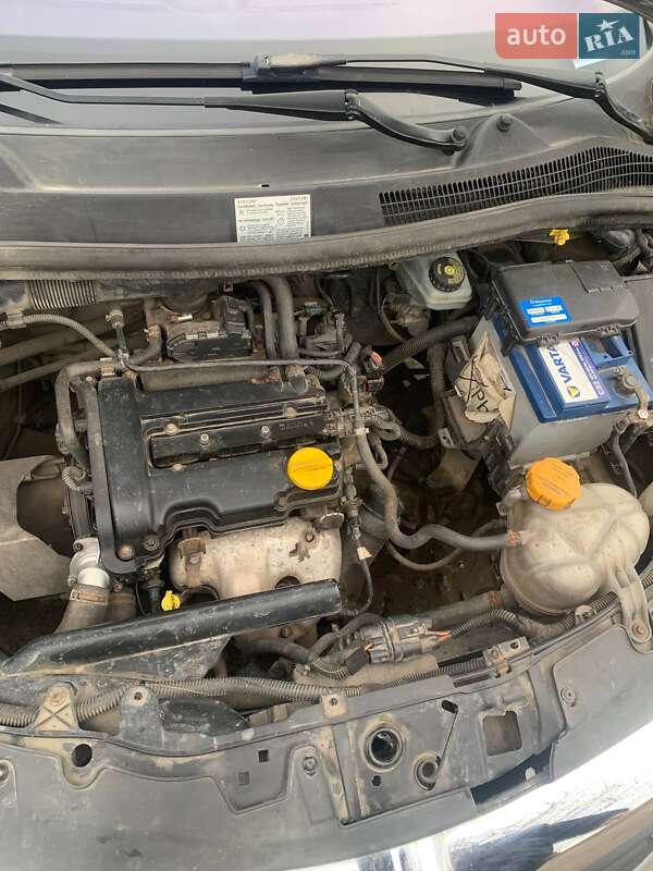 Хэтчбек Opel Corsa 2008 в Горохове