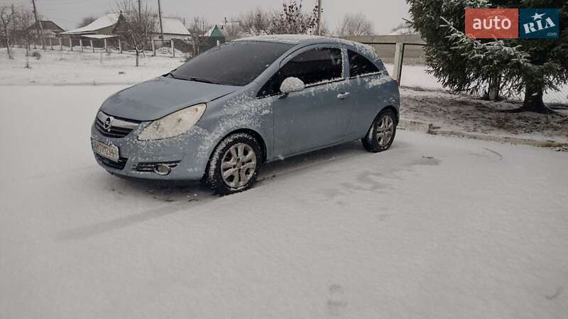 Хэтчбек Opel Corsa 2009 в Коростене