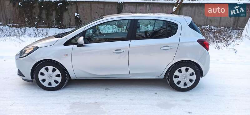 Хэтчбек Opel Corsa 2016 в Ужгороде