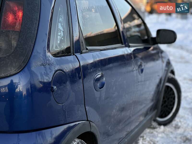 Хэтчбек Opel Corsa 2006 в Надворной