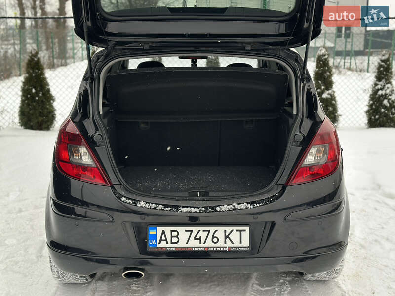 Хэтчбек Opel Corsa 2010 в Виннице