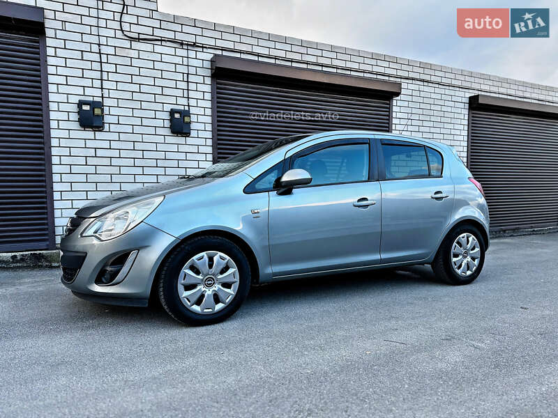 Хэтчбек Opel Corsa 2011 в Запорожье