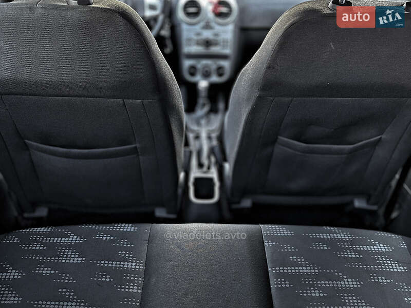 Хэтчбек Opel Corsa 2011 в Запорожье