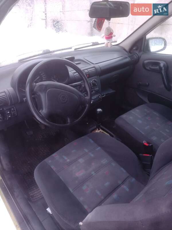Хетчбек Opel Corsa 1998 в Коломиї