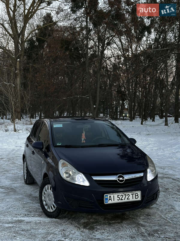 Хэтчбек Opel Corsa 2009 в Боярке