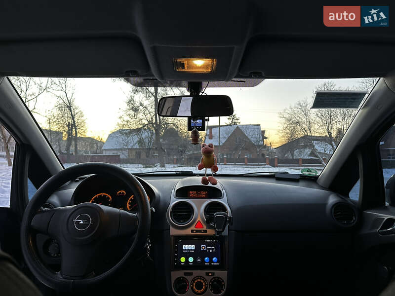 Хэтчбек Opel Corsa 2009 в Боярке