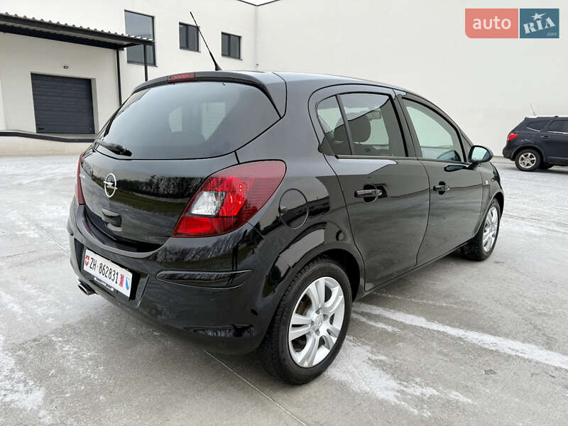 Хэтчбек Opel Corsa 2009 в Луцке