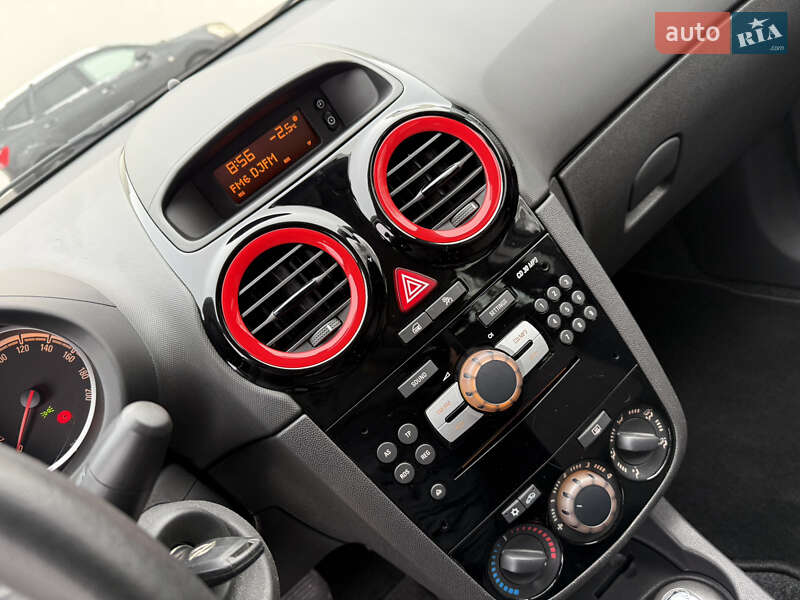 Хэтчбек Opel Corsa 2009 в Луцке