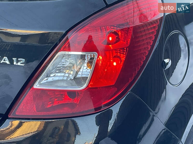 Хэтчбек Opel Corsa 2007 в Киеве