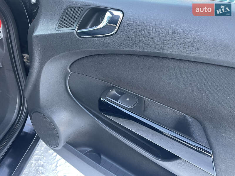 Хэтчбек Opel Corsa 2007 в Киеве