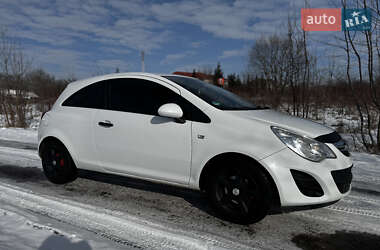 Хетчбек Opel Corsa 2011 в Снятині