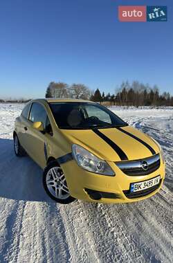 Хэтчбек Opel Corsa 2009 в Березному