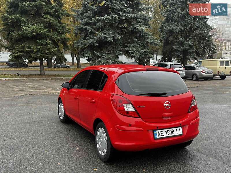 Хетчбек Opel Corsa 2012 в Дніпрі