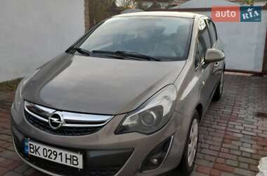 Хэтчбек Opel Corsa 2011 в Остроге