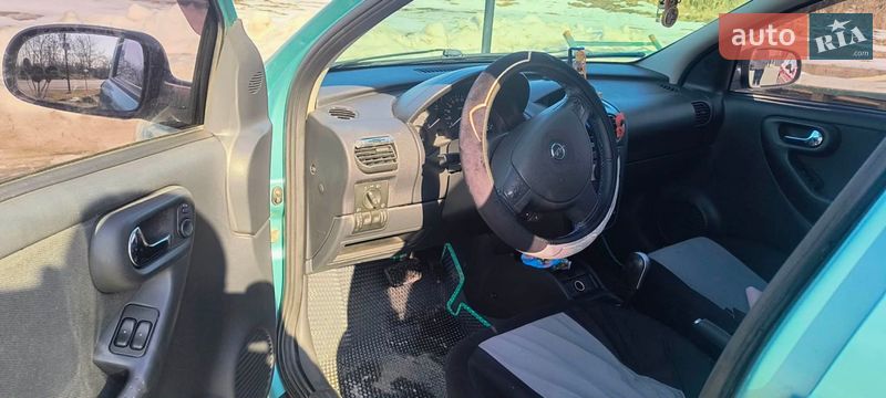 Хетчбек Opel Corsa 2003 в Дубні