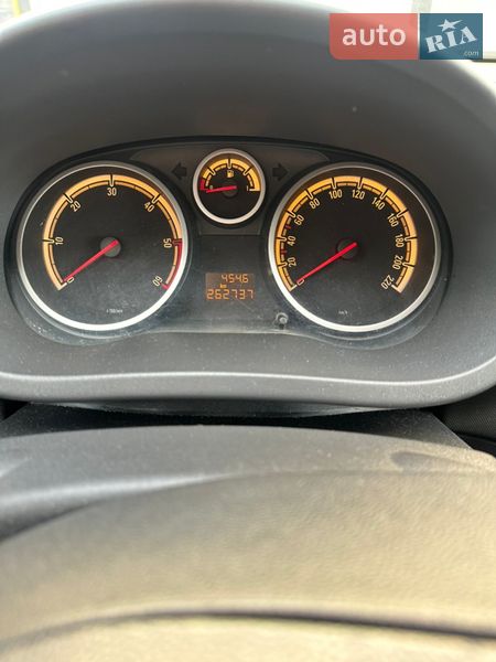 Хэтчбек Opel Corsa 2011 в Киеве