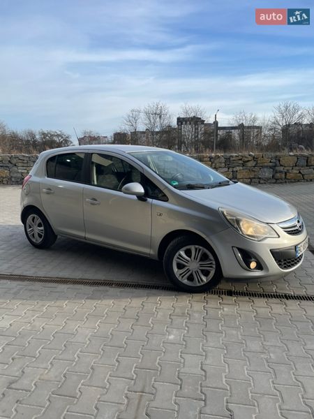 Хетчбек Opel Corsa 2011 в Калуші