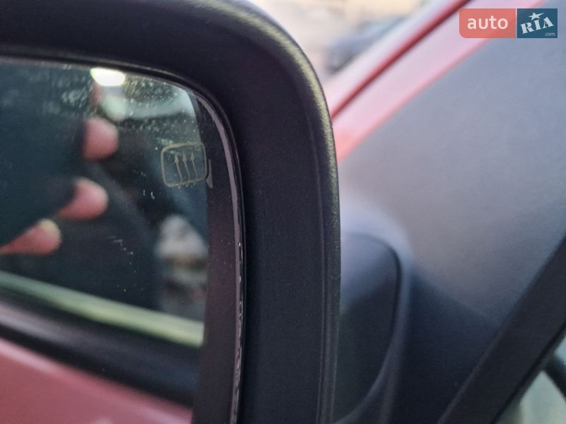 Хэтчбек Opel Corsa 2001 в Ровно