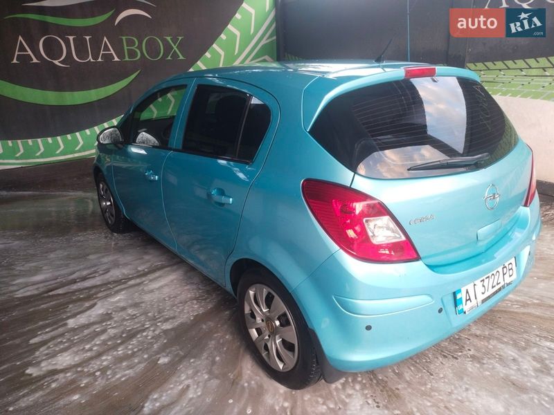 Хэтчбек Opel Corsa 2010 в Белой Церкви