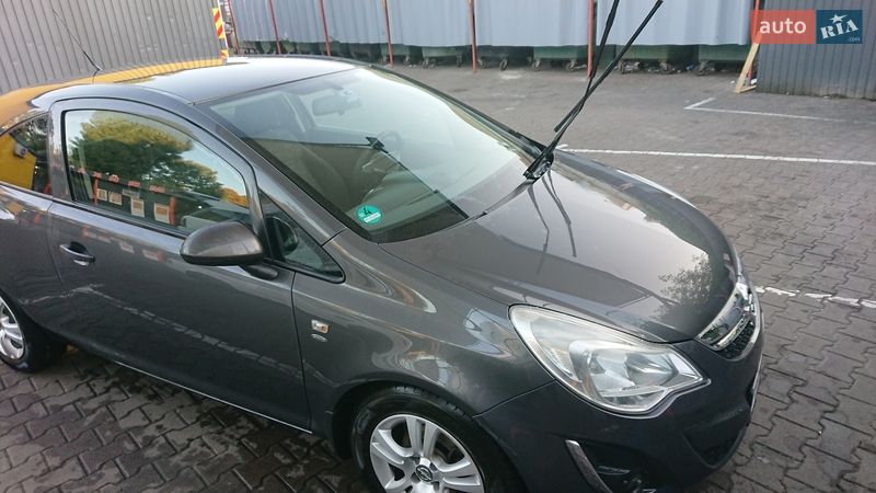 Хэтчбек Opel Corsa 2011 в Житомире