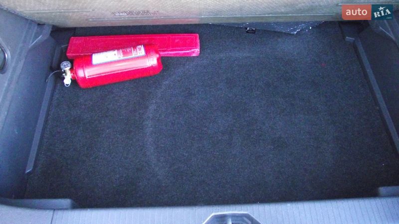 Хэтчбек Opel Corsa 2011 в Житомире