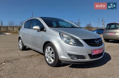 Хэтчбек Opel Corsa 2010 в Ровно