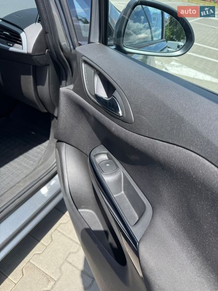 Хэтчбек Opel Corsa 2017 в Киеве